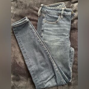 American Eagle Outfitters Women's Skinny Jeans in dark blue